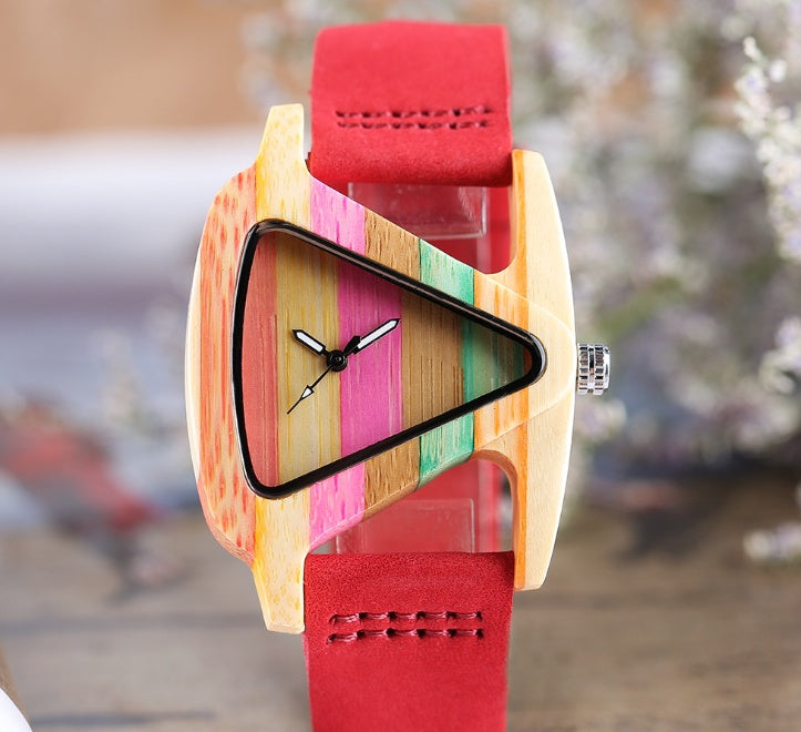Nouveau en bois quartz montre De Mode couleur numérique numérique caractère triangle cadran