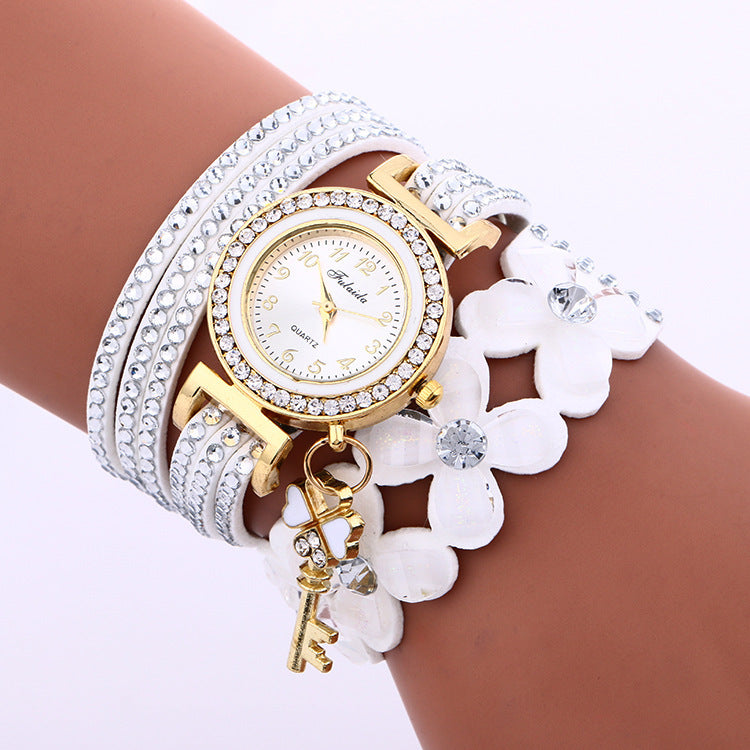 Montre bracelet en strass en cristal doré
