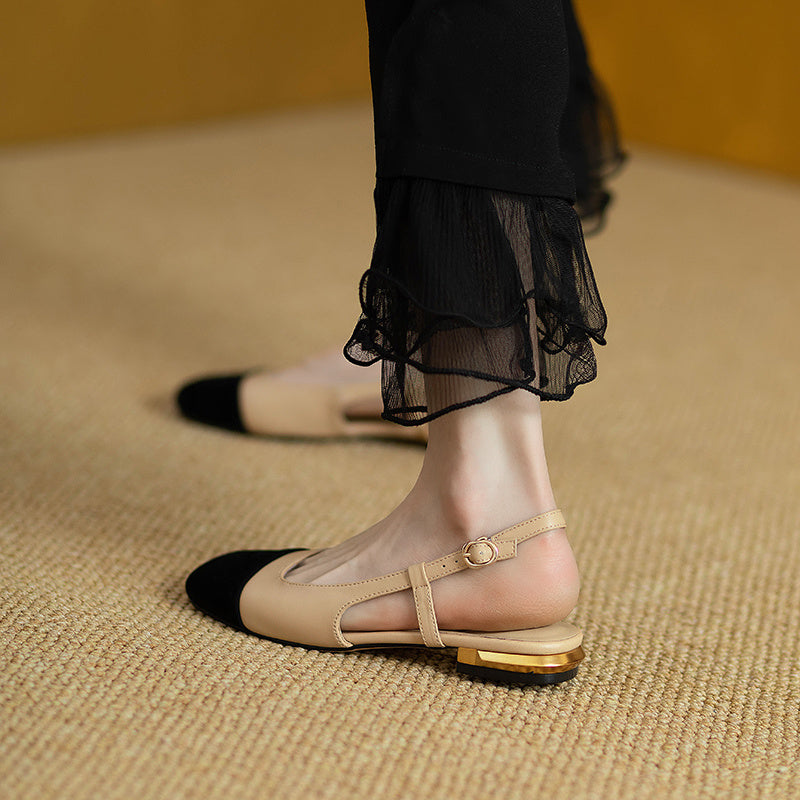 Sandales fermées à bout ouvert One-strap couleur assortie vide talon plat