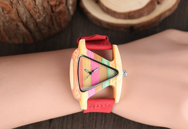 Nouveau en bois quartz montre De Mode couleur numérique numérique caractère triangle cadran