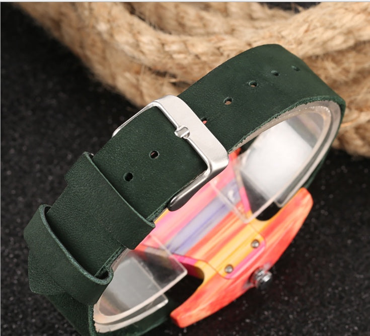 Nouveau en bois quartz montre De Mode couleur numérique numérique caractère triangle cadran